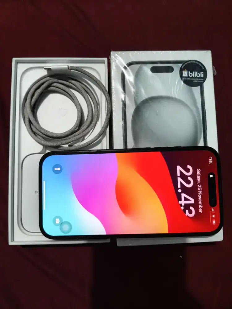 Dijual hp iPhone 15 . 256gb mulus