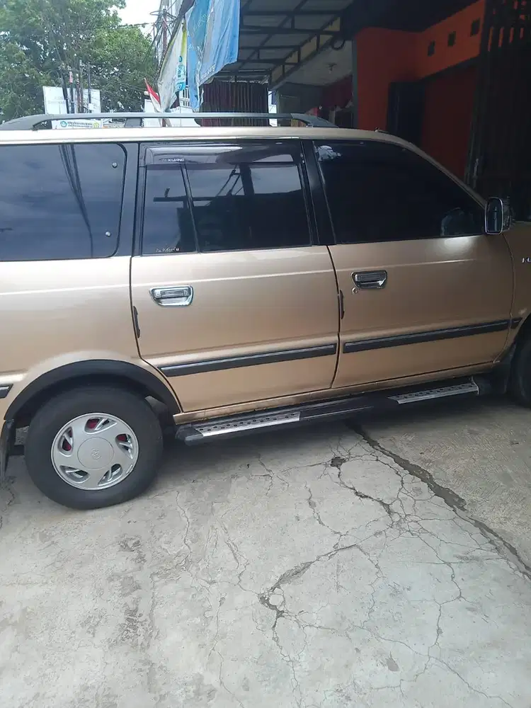 Toyota Kijang 2000 Bensin