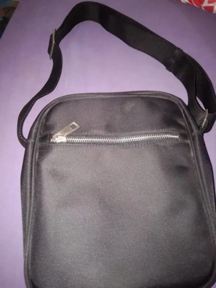 Tas selempang pria push puppies