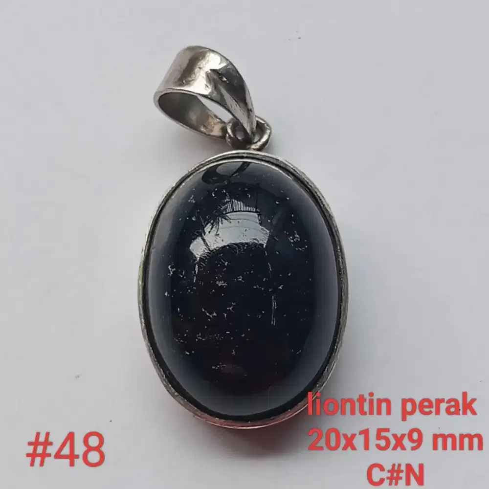 Liontin perak, batu natural fosilkayu kelor