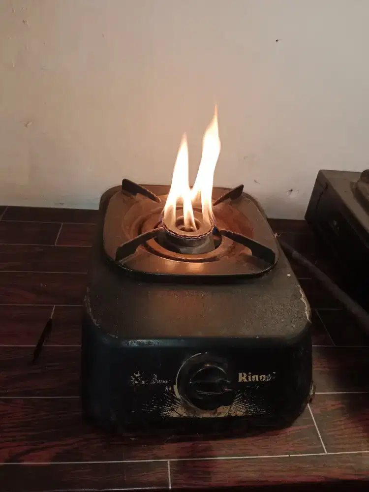 Satu set KOMPOR RINNAI 1 TUNGKU + SELANG DAN REGULATOR