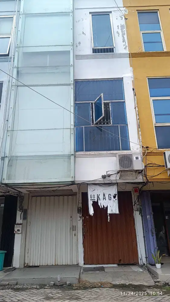 Ruko 3 Lantai Surya Inti Permata Lokasi tenang