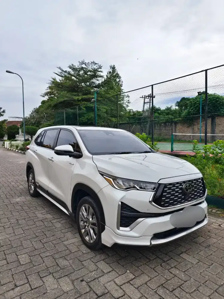 Toyota innova zenix 2023 type Q modelista