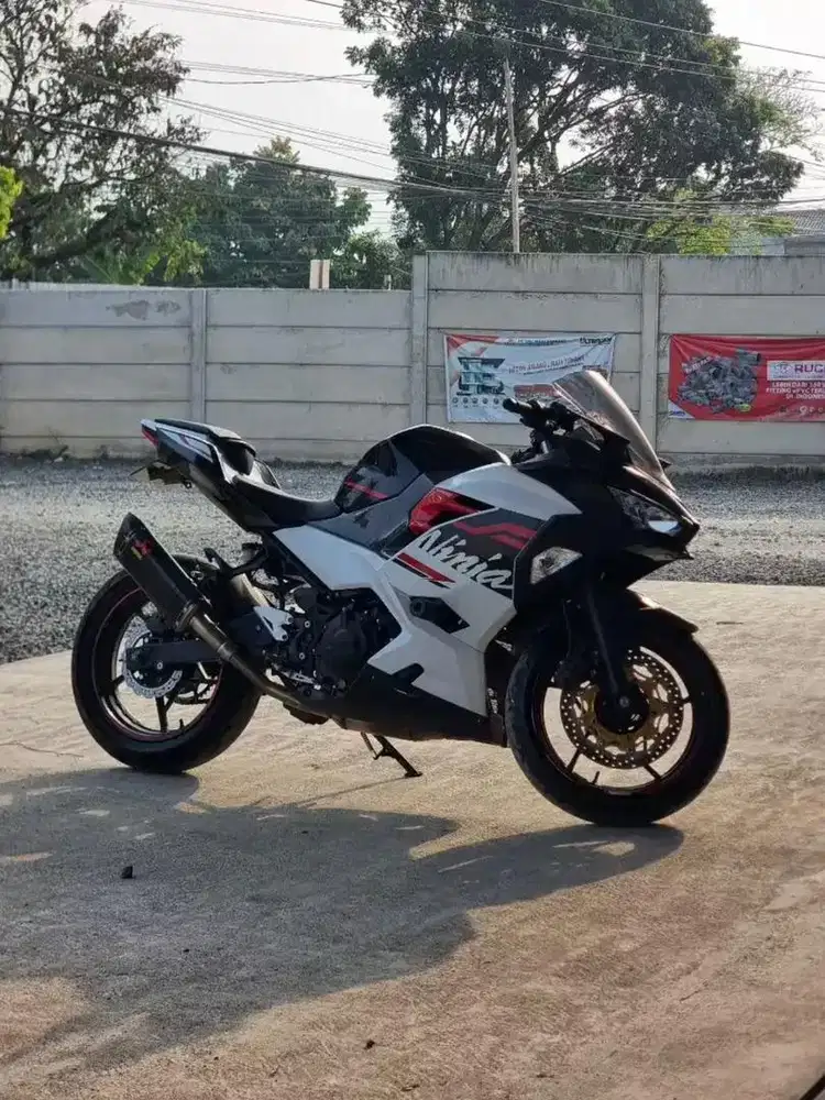 Kawasaki New Ninja 250 SE ABS Keyless