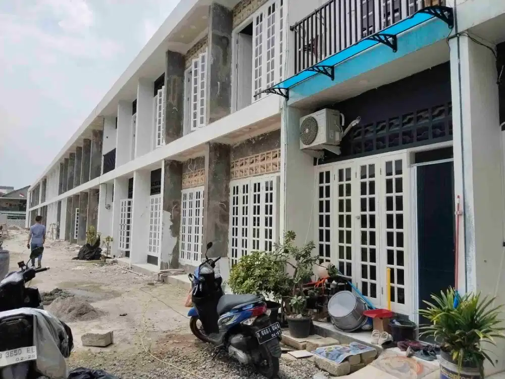 Rumah siap huni   2 lt di kp tengah condet 300 jutaan kramat jati jakarta timur