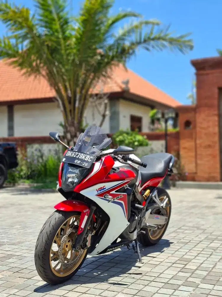 Dijual Honda Cbr 650f 2015 red white blue mulus tangan 1
