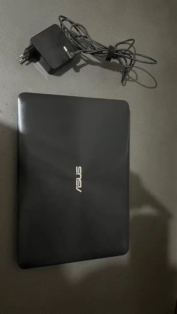 Laptop Asus i3 vga 930m