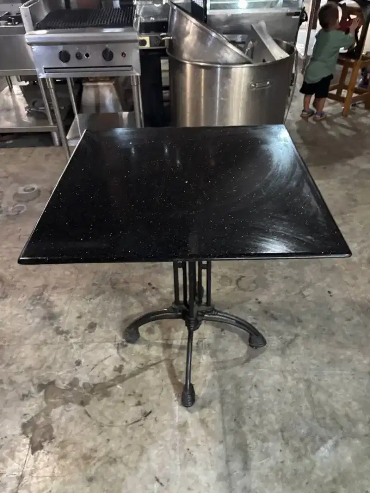 Meja kafe daun batu granit kaki besi cor