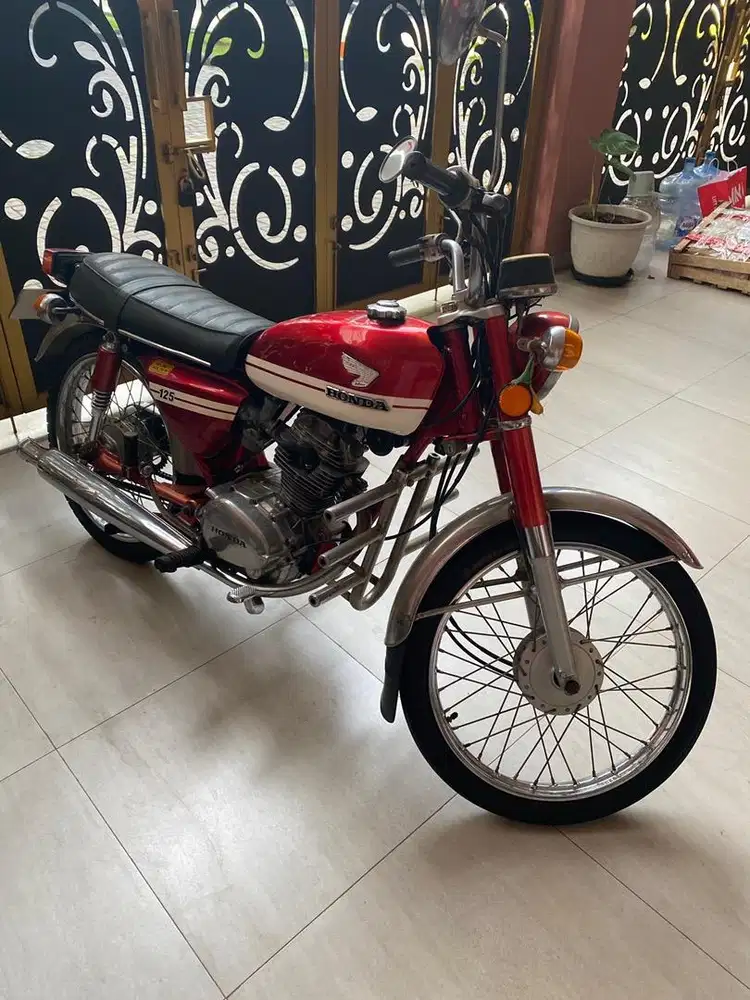 Motor antik CB 125 th 1975