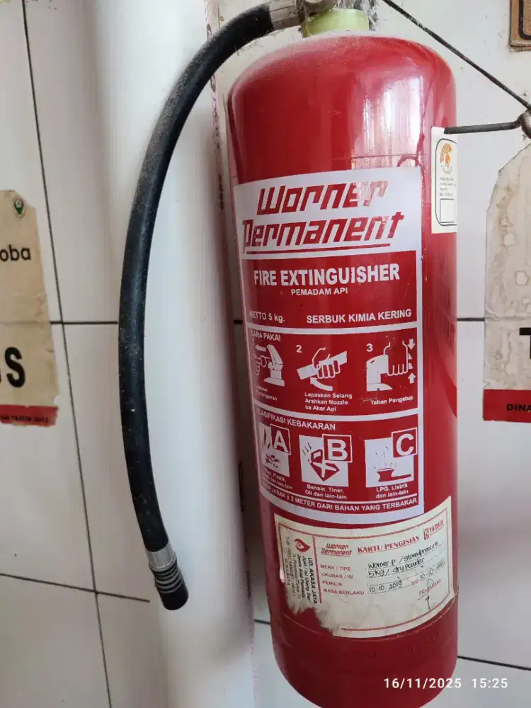 tabung APAR pemadam api ringan 5kg bekas