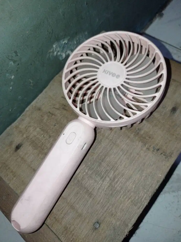 KIVEE KIPAS ANGIN MINI PINK