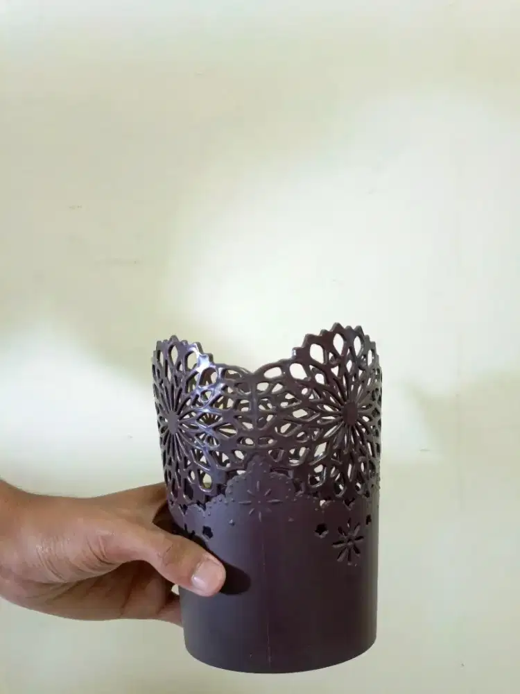 Tempat Taruh Barang Serbaguna – Cocok untuk Meja, Kamar, atau Dapur