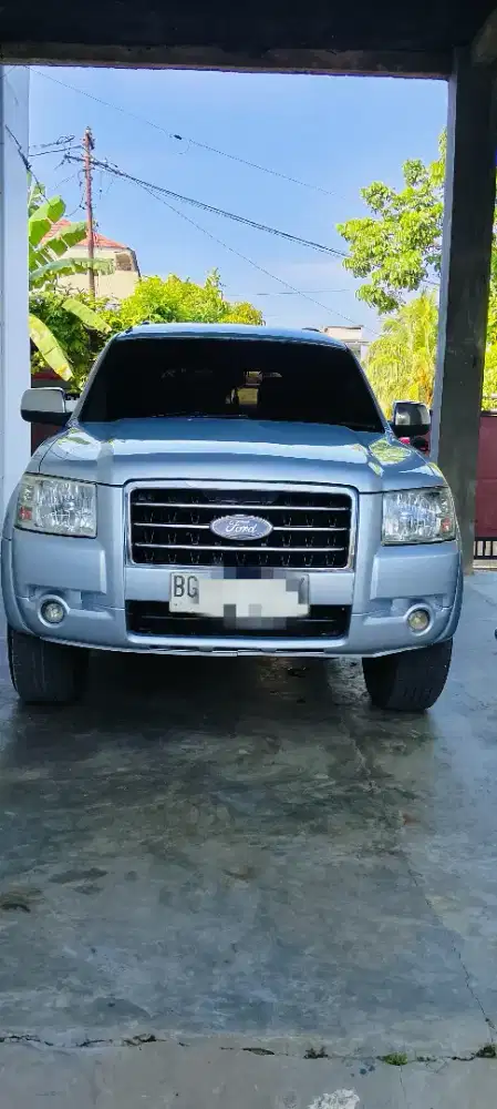 Ferd Everest 2007 Kondisi mulus seperti baru. Mesin sangat oke halus