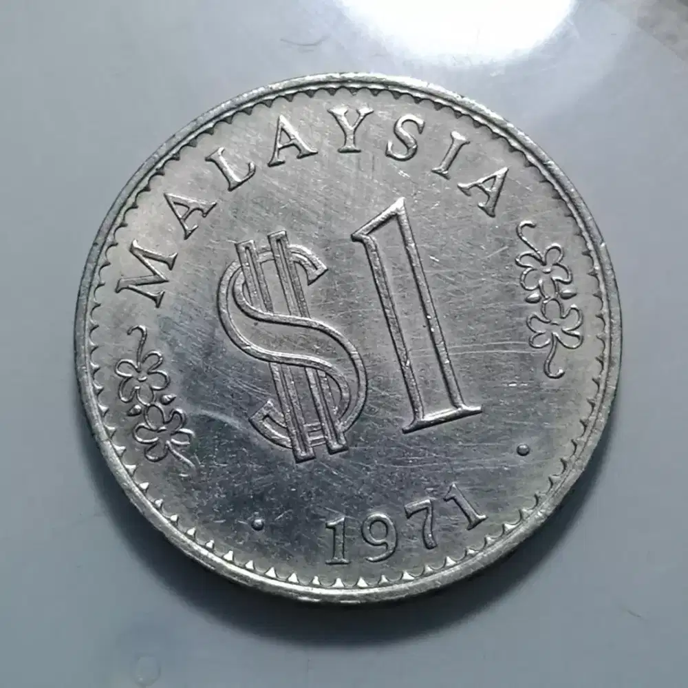 Koin tahun Awal 1971 DOLLAR MALAYSIA BESAR 32MM GEDUNG PARLEMEN