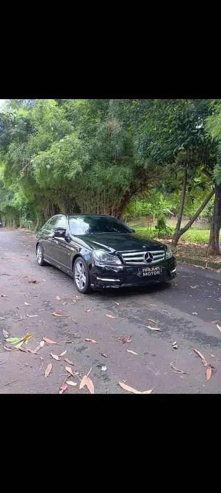Mercy C250 Amg black on black 2012