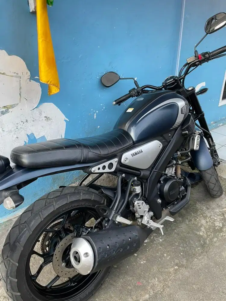 JUAL SANTAI YAMAHA XSR 155 cc LIKE NEW