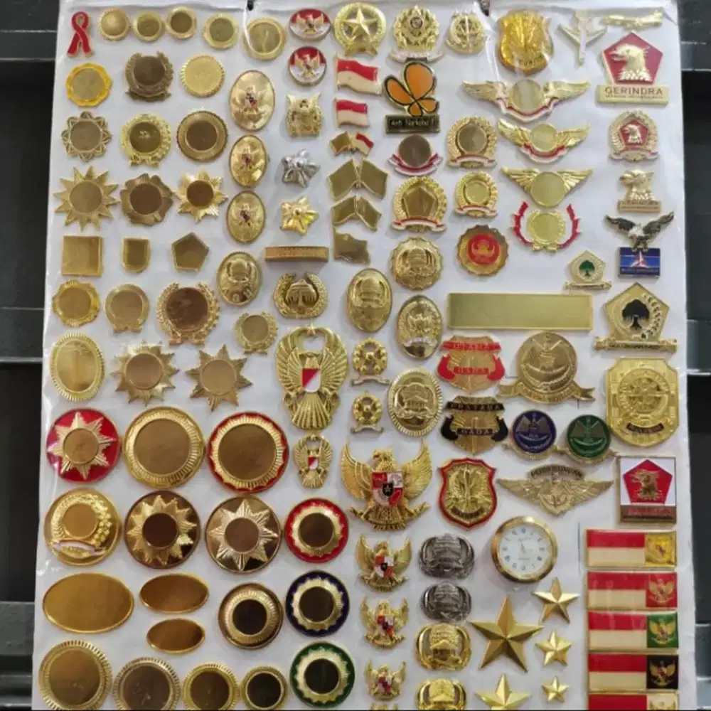 Dibutuhkan Segera tukang Pin dan medali logam Etching -Etsa
