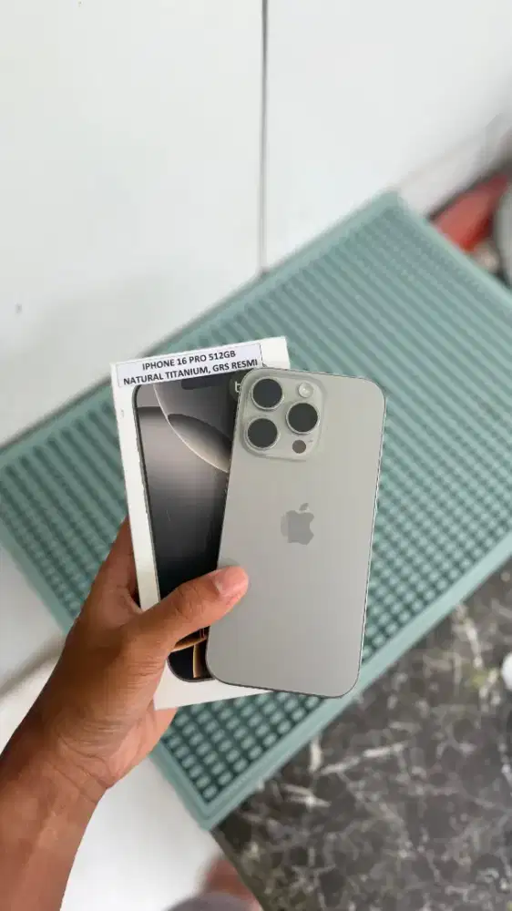 iPhone 16 pro max 512 gb