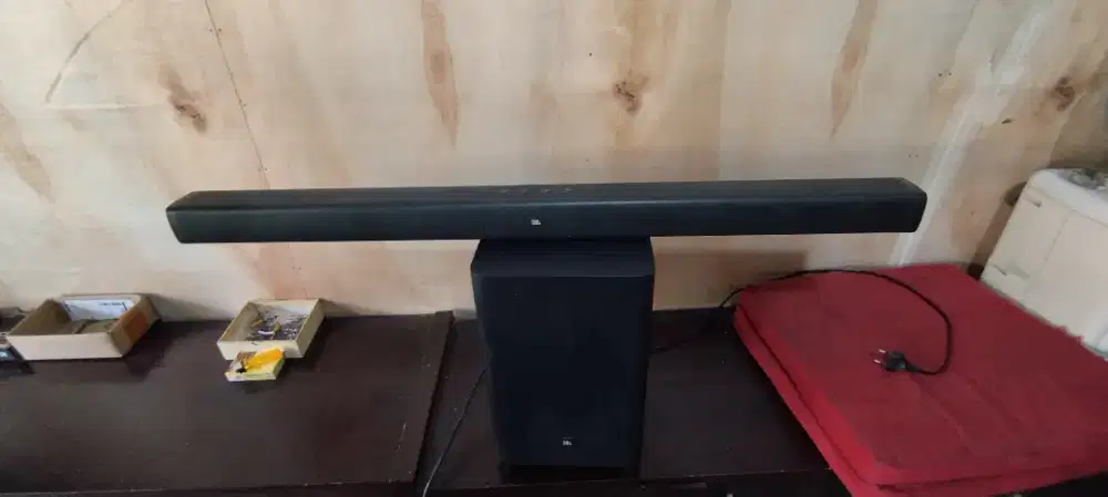 Jbl deep bass 2.1 Joss suara mantap minus kelupas dikit hplnya