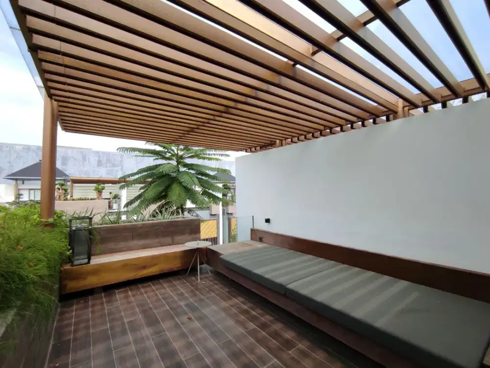 Brand NEW!! Rumah 3 Lantai Puri 11 Heritage Luas 122m2