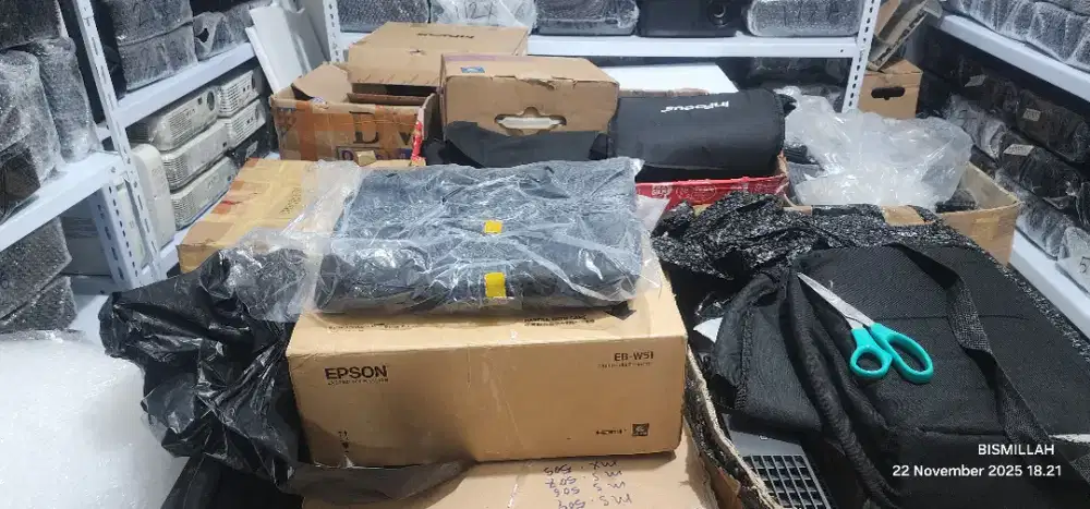 Terima Beli PROYEKTOR