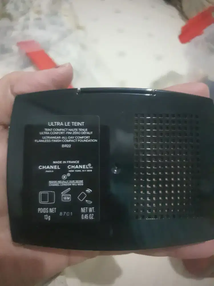 CHANEL ULTRA LE TIENT