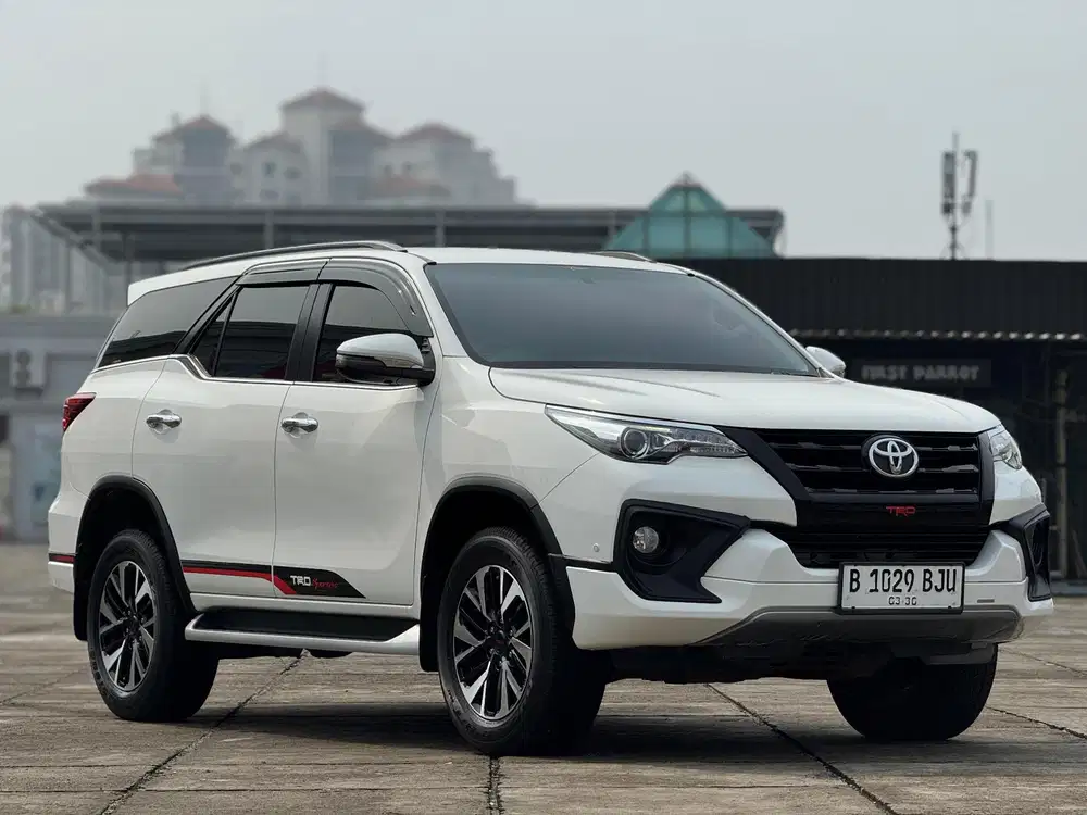 Toyota Fortuner VRZ TRD AT Tahun 2018