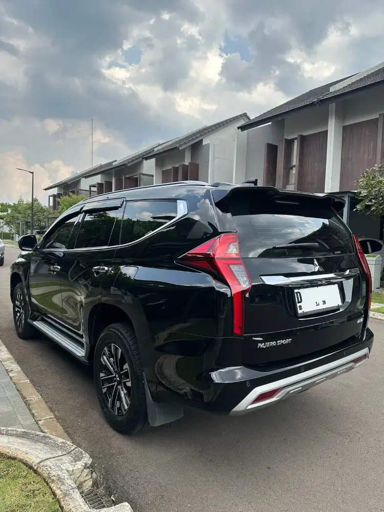 DIJUAL 2023 Mitsubishi Pajero Sport 2.4 Dakar 4x2 SUV