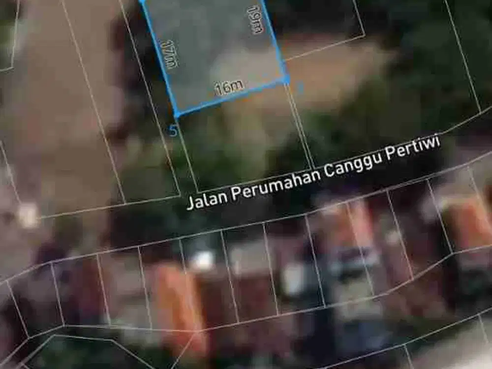 Tanah Strategis 304m² Dekat Pantai Berawa Canggu Bali