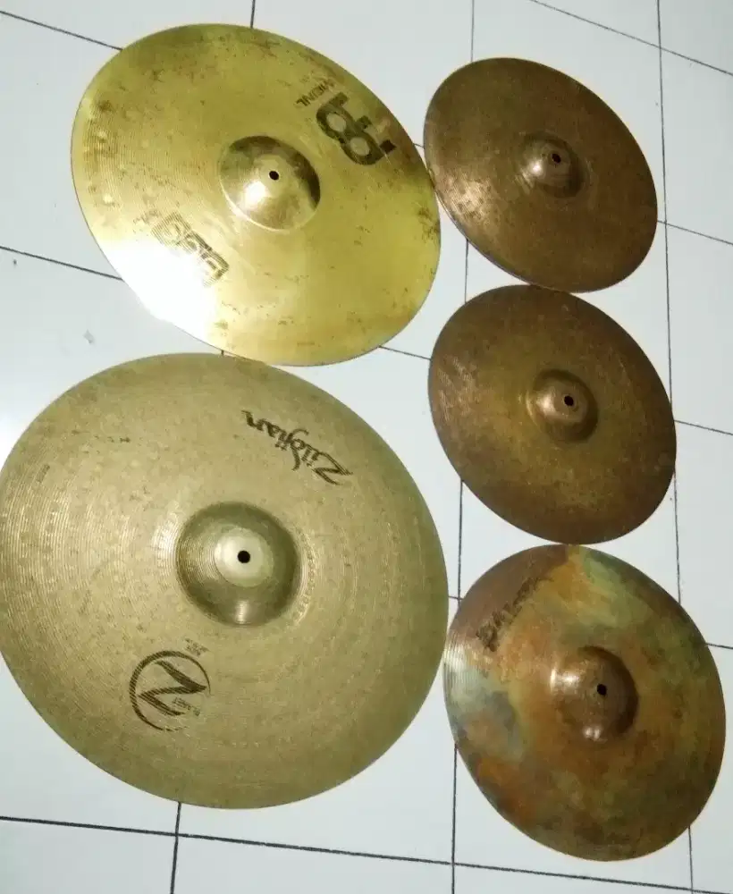 Cymbal set Simbal