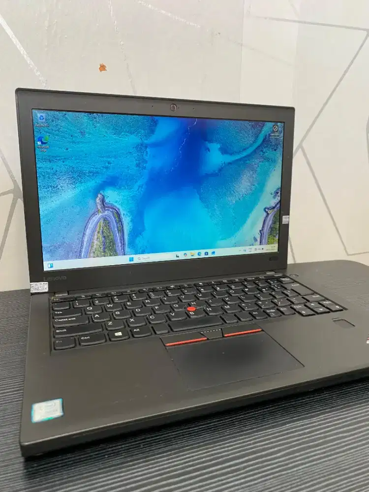 Lenovo Thinkpad X270 INTEL core i3 GEN7
