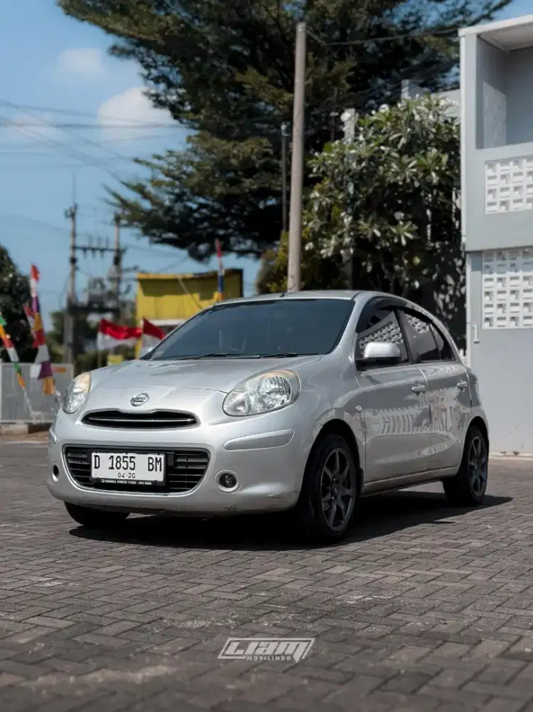 Nissan March Matic 2013
Mobil Bagus dan Terawat
