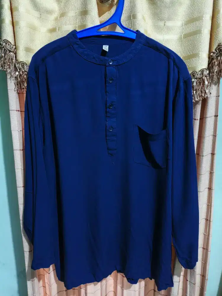 Kemeja Shanghai Uniqlo