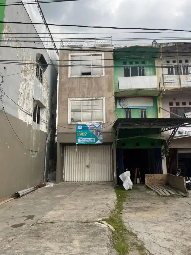 Ruko 3 disewakan segera