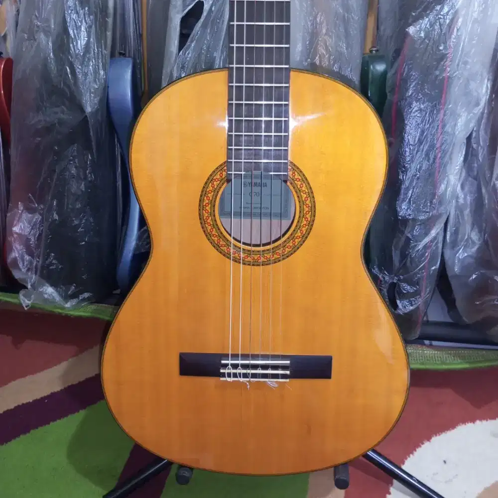 Gitar Clasic Yamaha C70 original mulus like new