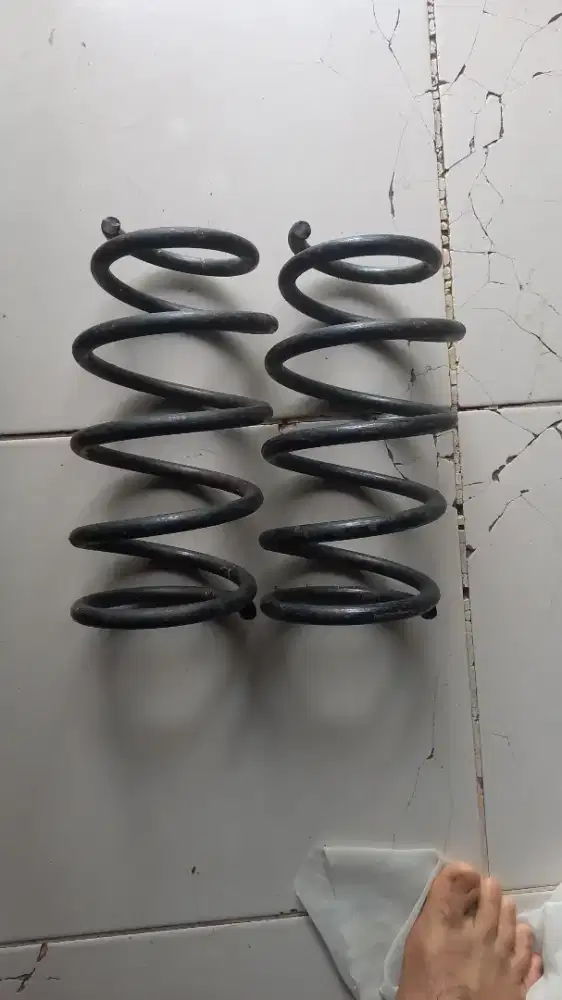 Per keong depan avanza veloz