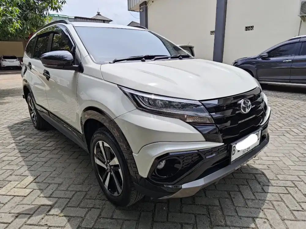 Dijual Toyota Rush 1.5 GR Sport AT 2024 (km low 5rb)
