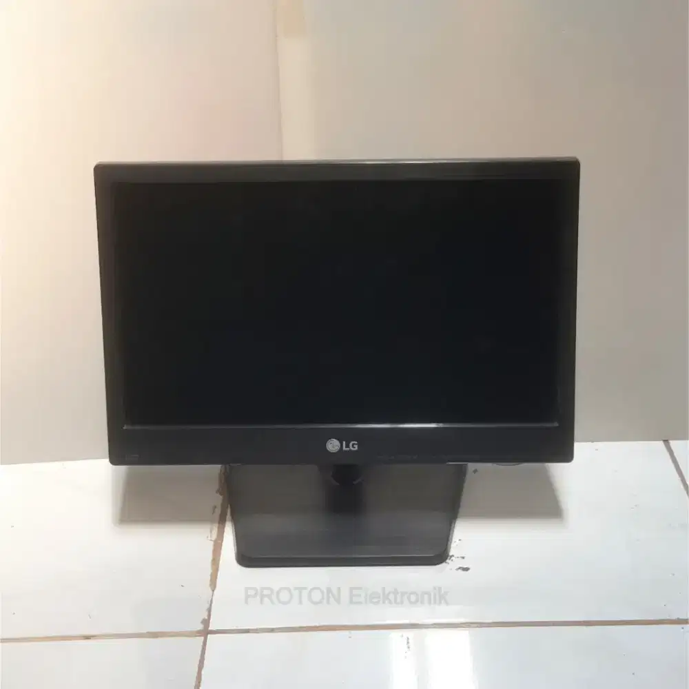 Led monitor LG (16 inci).