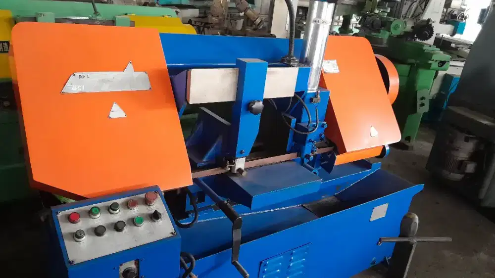 Band saw 18 inc