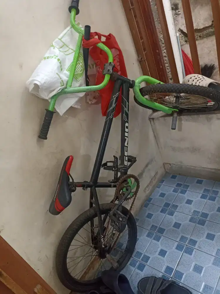 Sepeda merk Genio