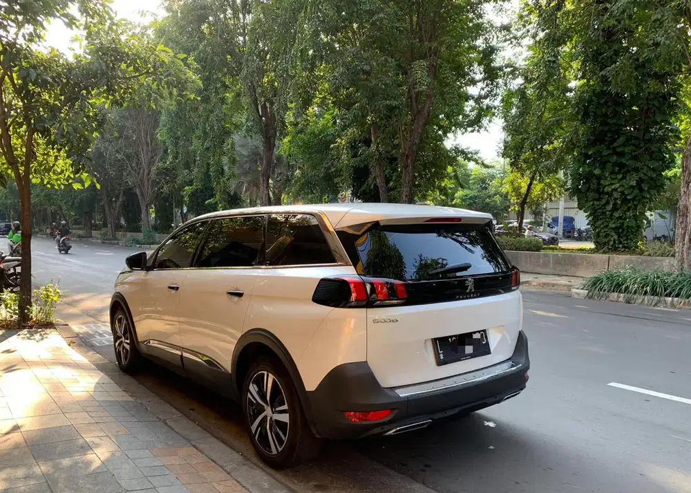 Peugeot 5008 1.6 ACTIVE Matic 2021 Putih Tgn 1 KM 48rb ASLI