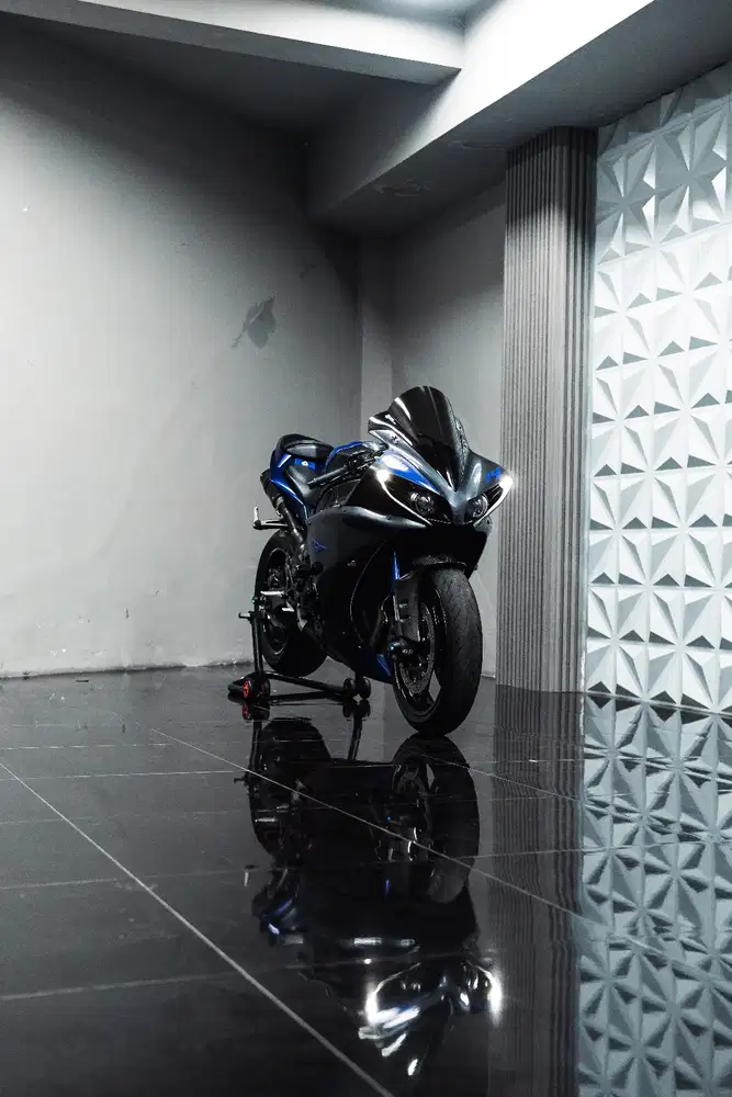 Yamaha R1 Blue Race 2013