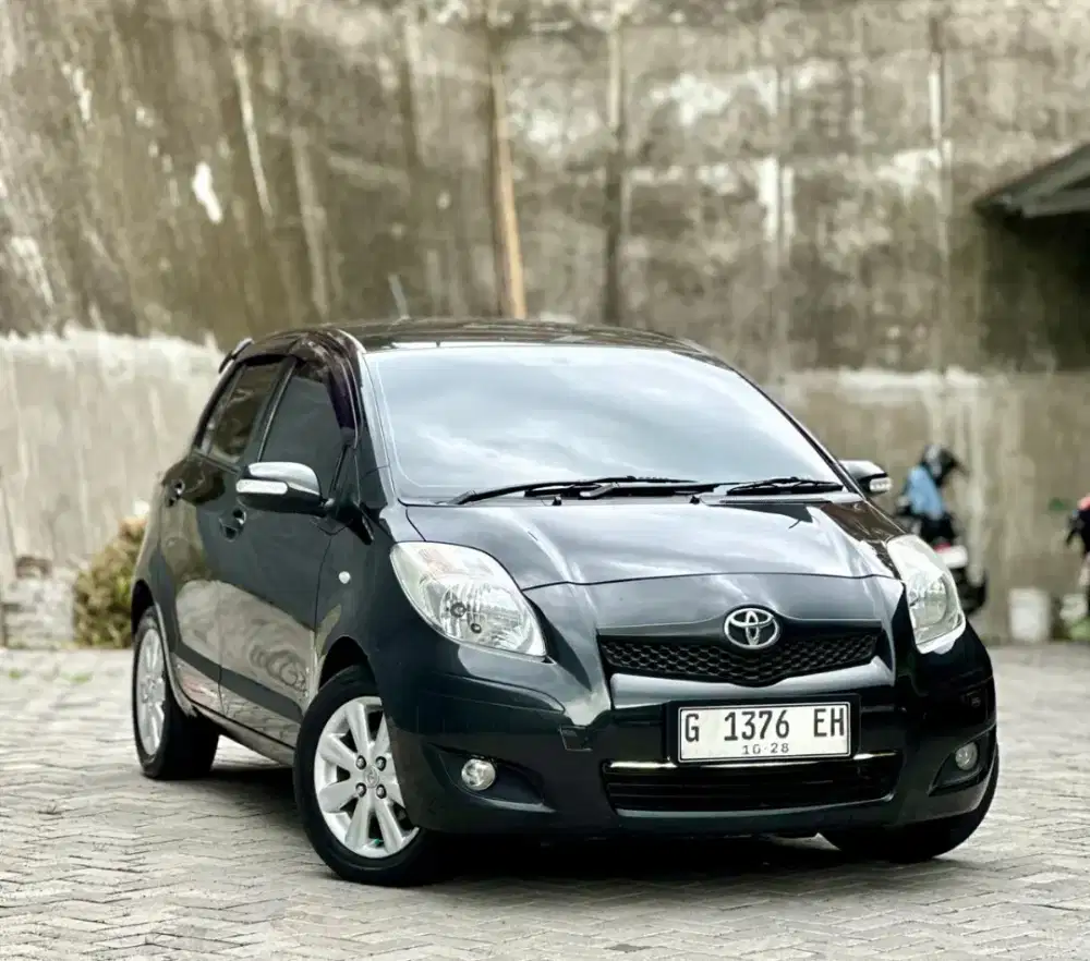 Toyota yaris J matic 2011