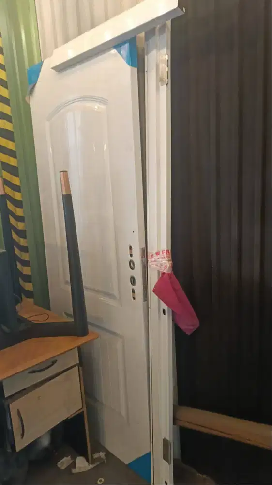 DIJUAL PINTU BESI MASIH BARU MURAH