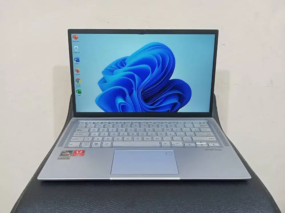 Laptop Second Asus Zenbook UX431DA Amd Ryzen 5 3500U Ram 8Gb Ssd 512Gb
