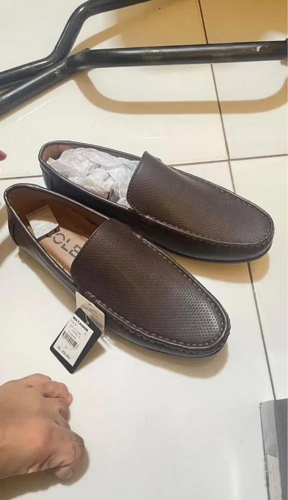 sepatu moccinase brand cole