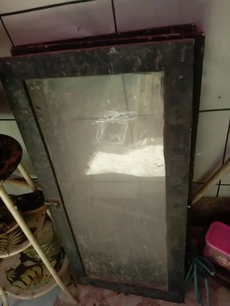 Dijual daun jendela dan loster
