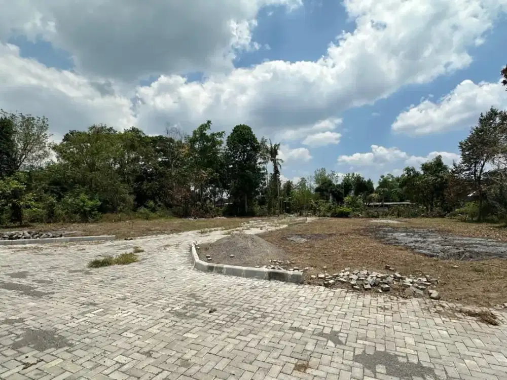 Tanah Bernilai Tinggi dengan Sentuhan Arsitektur Bali di Sleman