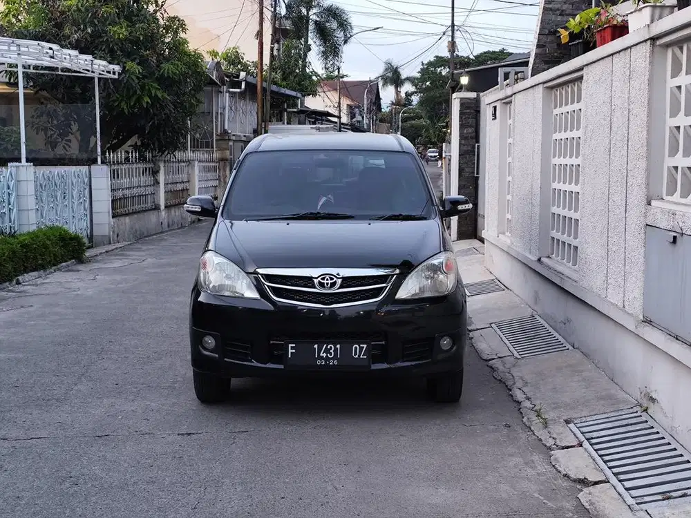 Toyota avanza manual