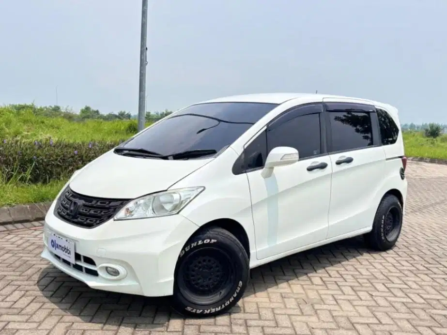 Honda Freed 1.5 E Bensin OTOMATIS 2013 LDBN
